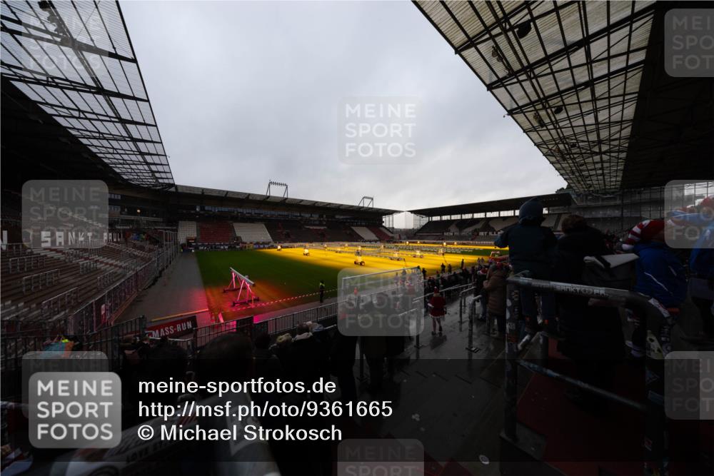 07.12.2025 - St. Pauli X-Mass-Run No. 15 Michael Strokosch http://msf.ph/oto/9361665 07.12.2025 11:32:15 Laufen  meine-sportfotos.de