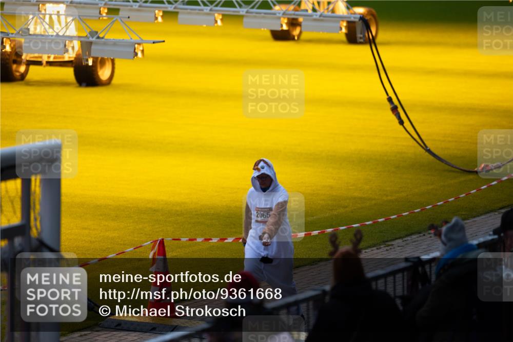 07.12.2025 - St. Pauli X-Mass-Run No. 15 Michael Strokosch http://msf.ph/oto/9361668 07.12.2025 11:34:32 Laufen 2065 meine-sportfotos.de