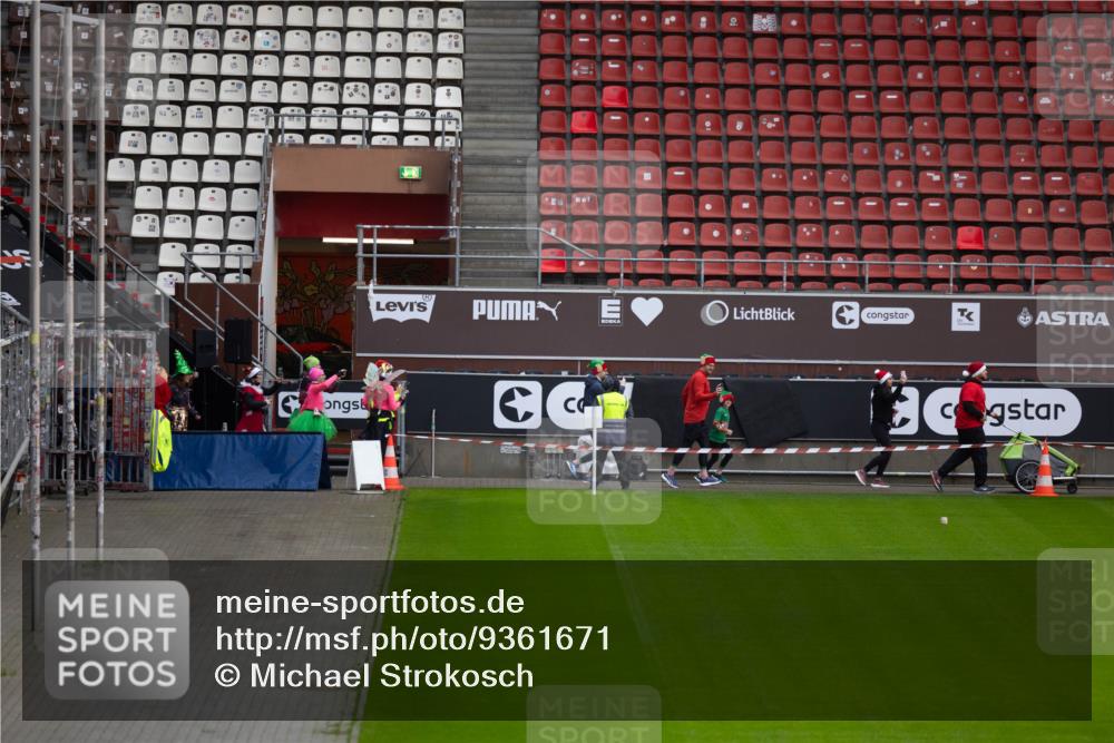 07.12.2025 - St. Pauli X-Mass-Run No. 15 Michael Strokosch http://msf.ph/oto/9361671 07.12.2025 11:34:47 Laufen 630, 6 meine-sportfotos.de