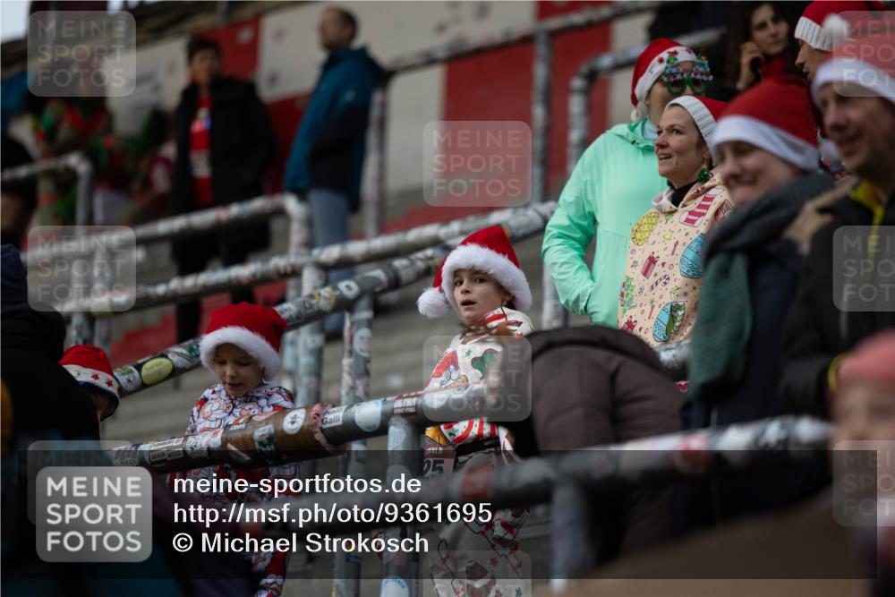 07.12.2025 - St. Pauli X-Mass-Run No. 15 Michael Strokosch http://msf.ph/oto/9361695 07.12.2025 11:35:56 Laufen 15, 25 meine-sportfotos.de