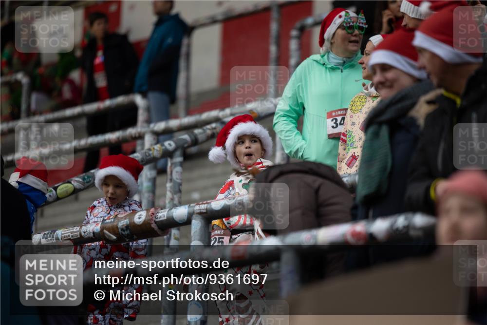 07.12.2025 - St. Pauli X-Mass-Run No. 15 Michael Strokosch http://msf.ph/oto/9361697 07.12.2025 11:35:57 Laufen 15, 25, 34, 172 meine-sportfotos.de
