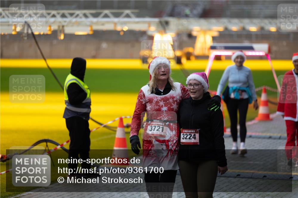 07.12.2025 - St. Pauli X-Mass-Run No. 15 Michael Strokosch http://msf.ph/oto/9361700 07.12.2025 11:36:17 Laufen 3721, 3224 meine-sportfotos.de