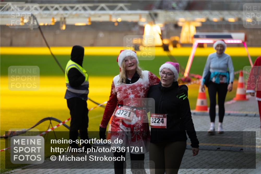 07.12.2025 - St. Pauli X-Mass-Run No. 15 Michael Strokosch http://msf.ph/oto/9361701 07.12.2025 11:36:18 Laufen 3721, 3224 meine-sportfotos.de