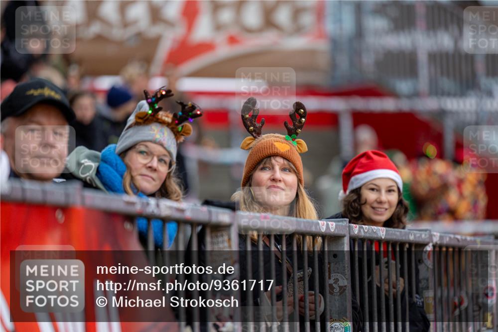 07.12.2025 - St. Pauli X-Mass-Run No. 15 Michael Strokosch http://msf.ph/oto/9361717 07.12.2025 11:37:16 Laufen  meine-sportfotos.de