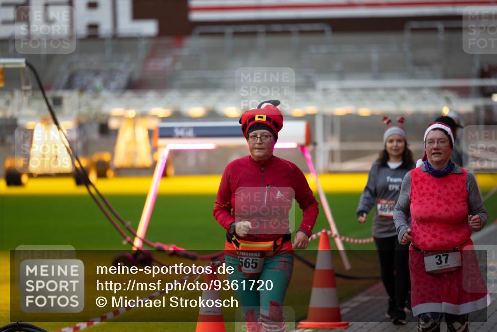 07.12.2025 - St. Pauli X-Mass-Run No. 15 Michael Strokosch http://msf.ph/oto/9361720 07.12.2025 11:37:30 Laufen 565, 37 meine-sportfotos.de