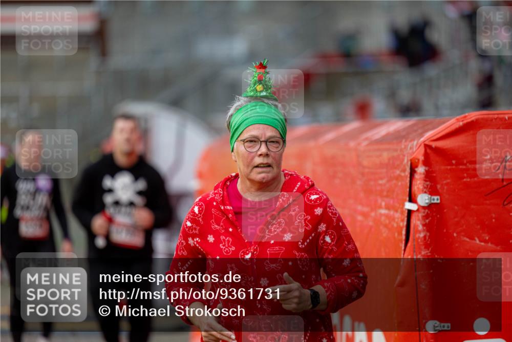 07.12.2025 - St. Pauli X-Mass-Run No. 15 Michael Strokosch http://msf.ph/oto/9361731 07.12.2025 11:37:51 Laufen  meine-sportfotos.de