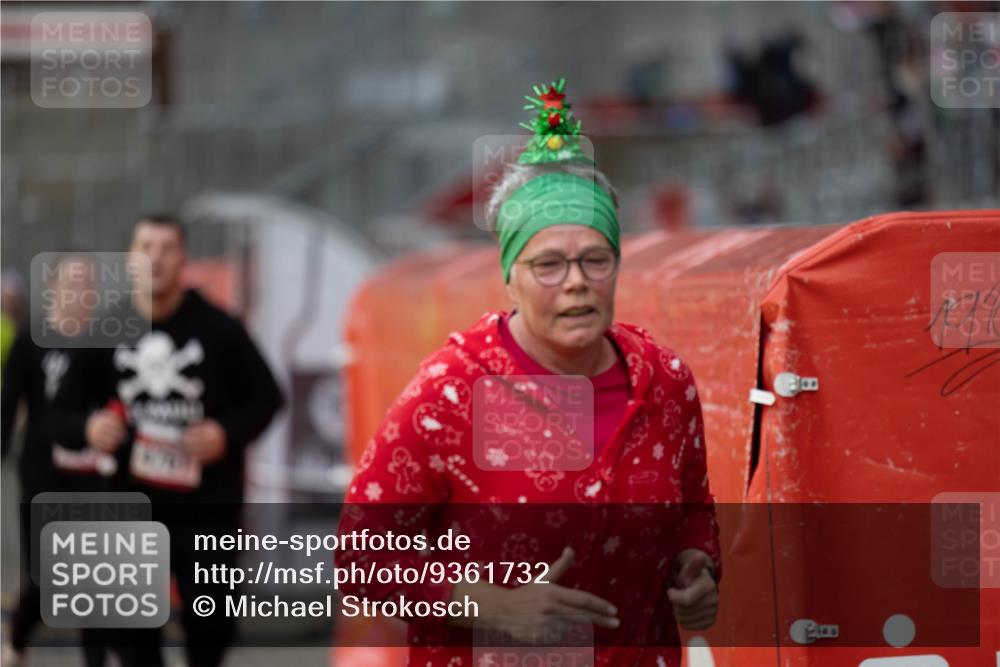 07.12.2025 - St. Pauli X-Mass-Run No. 15 Michael Strokosch http://msf.ph/oto/9361732 07.12.2025 11:37:51 Laufen  meine-sportfotos.de