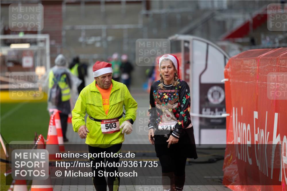 07.12.2025 - St. Pauli X-Mass-Run No. 15 Michael Strokosch http://msf.ph/oto/9361735 07.12.2025 11:38:08 Laufen 5, 503, 15, 3214 meine-sportfotos.de