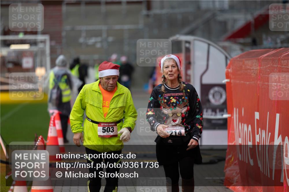 07.12.2025 - St. Pauli X-Mass-Run No. 15 Michael Strokosch http://msf.ph/oto/9361736 07.12.2025 11:38:08 Laufen 503, 15, 214 meine-sportfotos.de