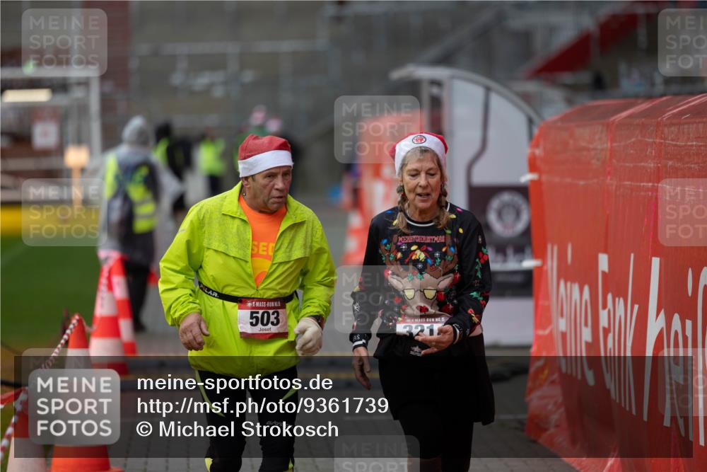 07.12.2025 - St. Pauli X-Mass-Run No. 15 Michael Strokosch http://msf.ph/oto/9361739 07.12.2025 11:38:09 Laufen 503, 15, 3211 meine-sportfotos.de