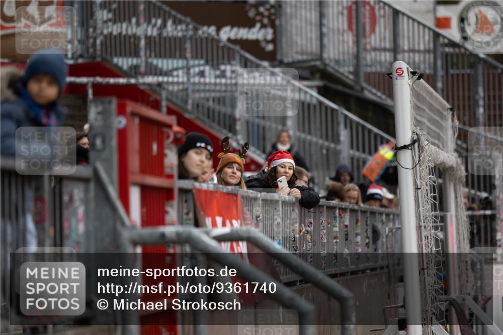 07.12.2025 - St. Pauli X-Mass-Run No. 15 Michael Strokosch http://msf.ph/oto/9361740 07.12.2025 11:39:07 Laufen  meine-sportfotos.de