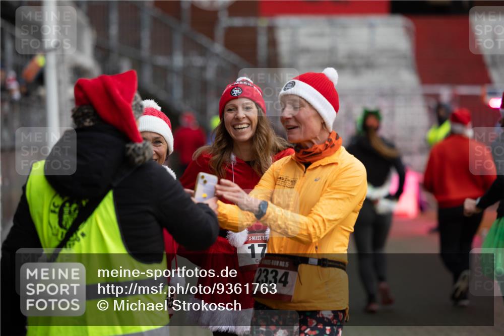07.12.2025 - St. Pauli X-Mass-Run No. 15 Michael Strokosch http://msf.ph/oto/9361763 07.12.2025 11:47:08 Laufen 15, 17, 1, 2334 meine-sportfotos.de