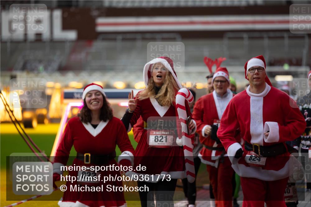 07.12.2025 - St. Pauli X-Mass-Run No. 15 Michael Strokosch http://msf.ph/oto/9361773 07.12.2025 11:47:34 Laufen 823, 15, 821, 824, 0 meine-sportfotos.de