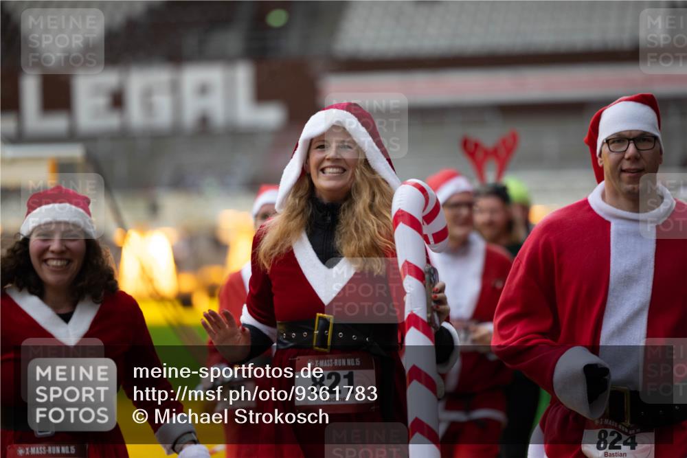 07.12.2025 - St. Pauli X-Mass-Run No. 15 Michael Strokosch http://msf.ph/oto/9361783 07.12.2025 11:47:36 Laufen 15, 0, 75, 15, 821, 824, 15 meine-sportfotos.de