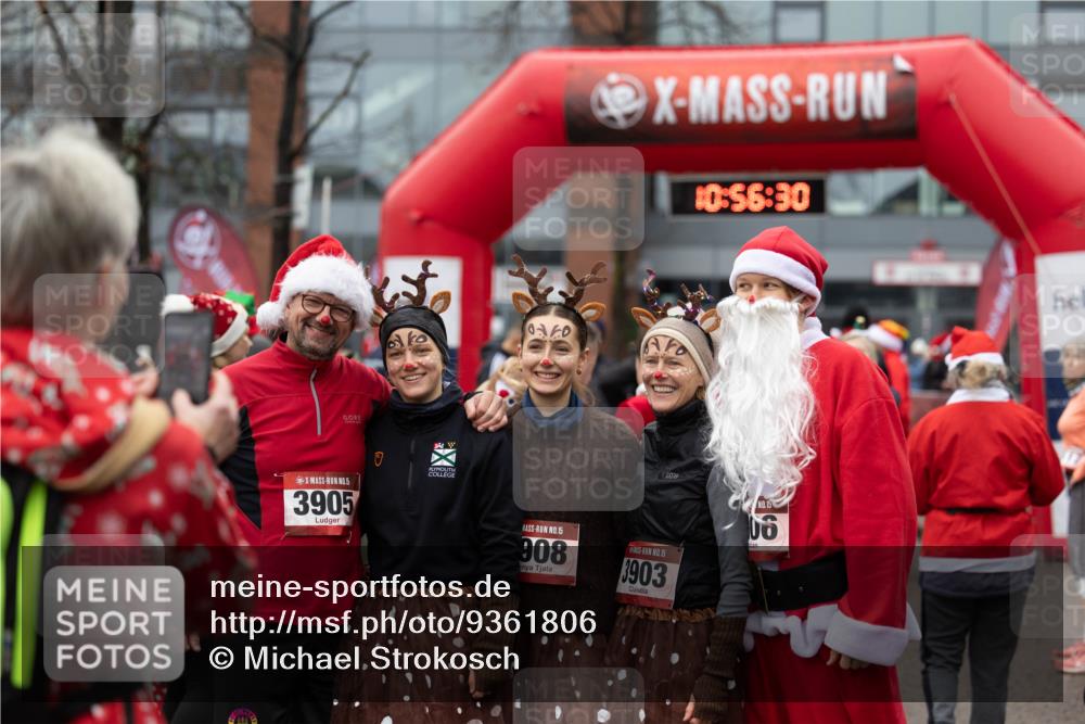 07.12.2025 - St. Pauli X-Mass-Run No. 15 Michael Strokosch http://msf.ph/oto/9361806 07.12.2025 11:56:49 Laufen 15, 3905, 10, 56, 30, 15, 908, 15, 3903, 15, 06 meine-sportfotos.de