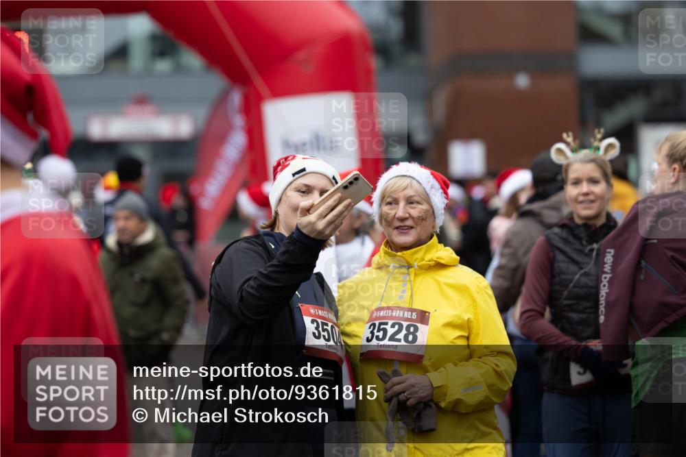 07.12.2025 - St. Pauli X-Mass-Run No. 15 Michael Strokosch http://msf.ph/oto/9361815 07.12.2025 11:57:06 Laufen 15, 350, 3528 meine-sportfotos.de