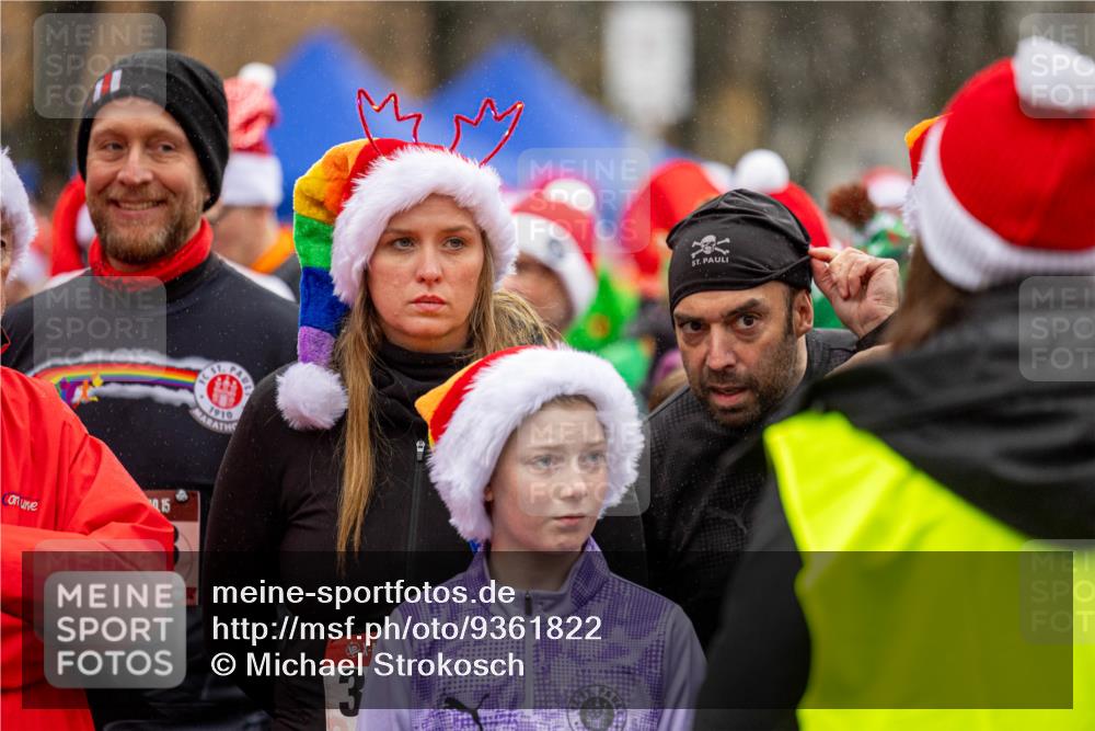 07.12.2025 - St. Pauli X-Mass-Run No. 15 Michael Strokosch http://msf.ph/oto/9361822 07.12.2025 12:07:24 Laufen 1910, 3 meine-sportfotos.de