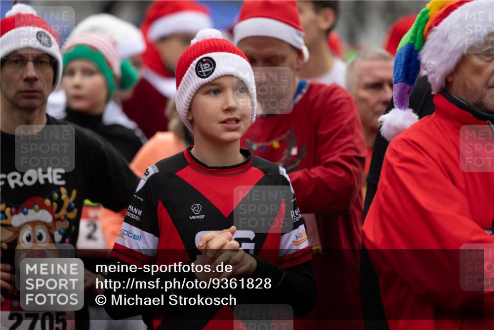 07.12.2025 - St. Pauli X-Mass-Run No. 15 Michael Strokosch http://msf.ph/oto/9361828 07.12.2025 12:07:37 Laufen 80, 2705 meine-sportfotos.de