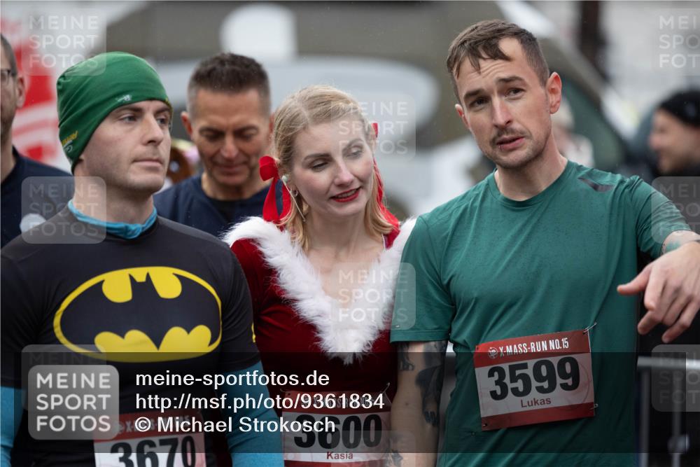 07.12.2025 - St. Pauli X-Mass-Run No. 15 Michael Strokosch http://msf.ph/oto/9361834 07.12.2025 12:07:48 Laufen 5, 3670, 3600, 15, 3599 meine-sportfotos.de