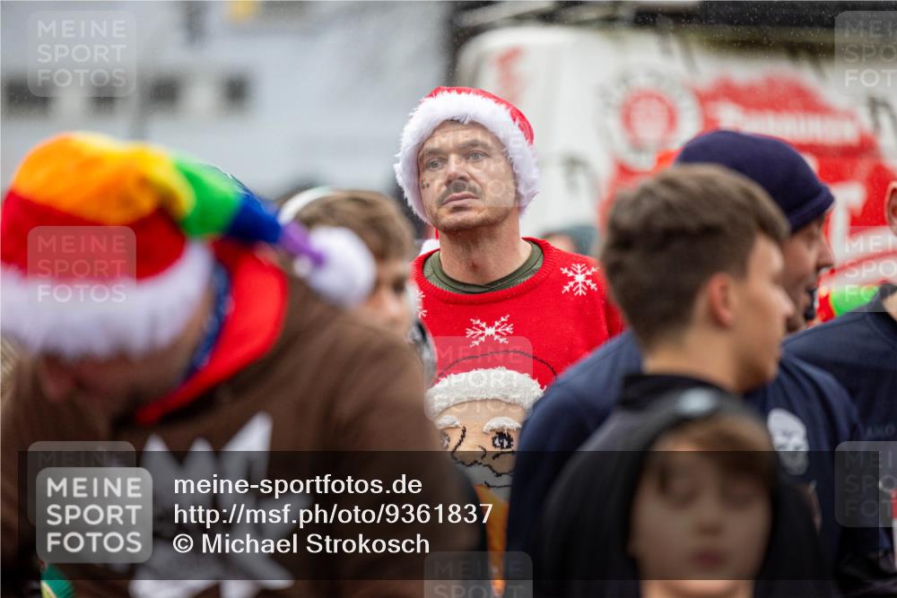 07.12.2025 - St. Pauli X-Mass-Run No. 15 Michael Strokosch http://msf.ph/oto/9361837 07.12.2025 12:08:15 Laufen  meine-sportfotos.de