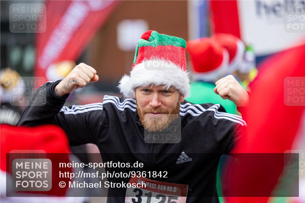 07.12.2025 - St. Pauli X-Mass-Run No. 15 Michael Strokosch http://msf.ph/oto/9361842 07.12.2025 12:17:54 Laufen 15, 312 meine-sportfotos.de