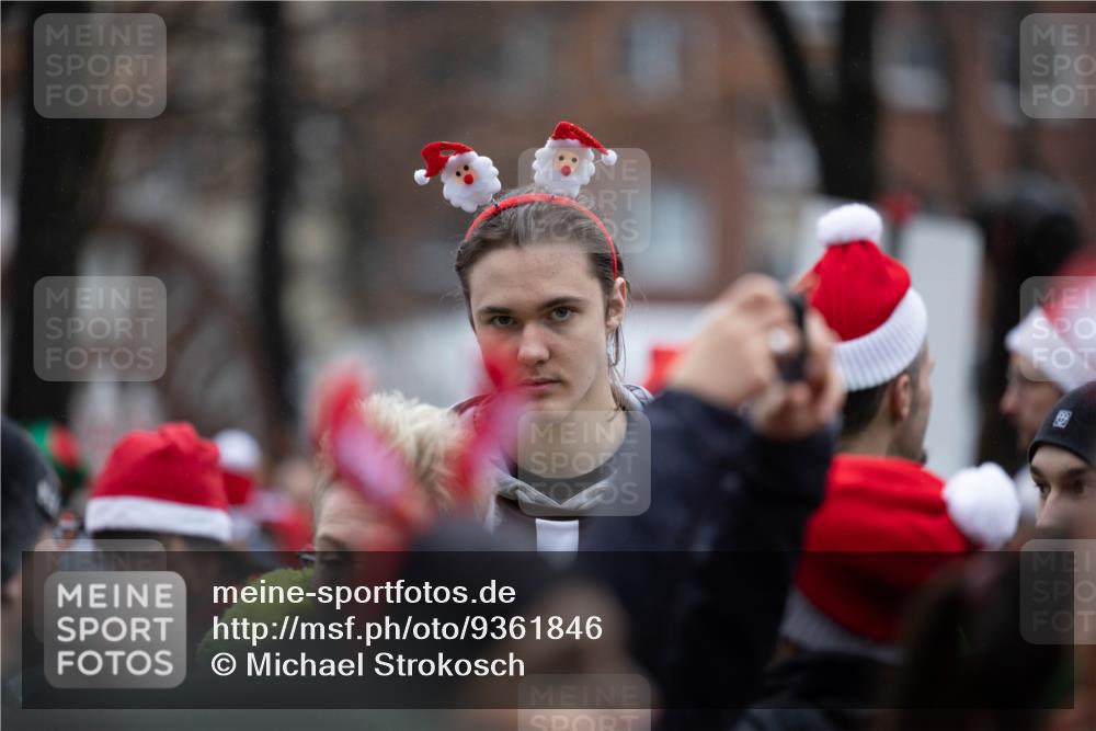 07.12.2025 - St. Pauli X-Mass-Run No. 15 Michael Strokosch http://msf.ph/oto/9361846 07.12.2025 12:19:34 Laufen  meine-sportfotos.de