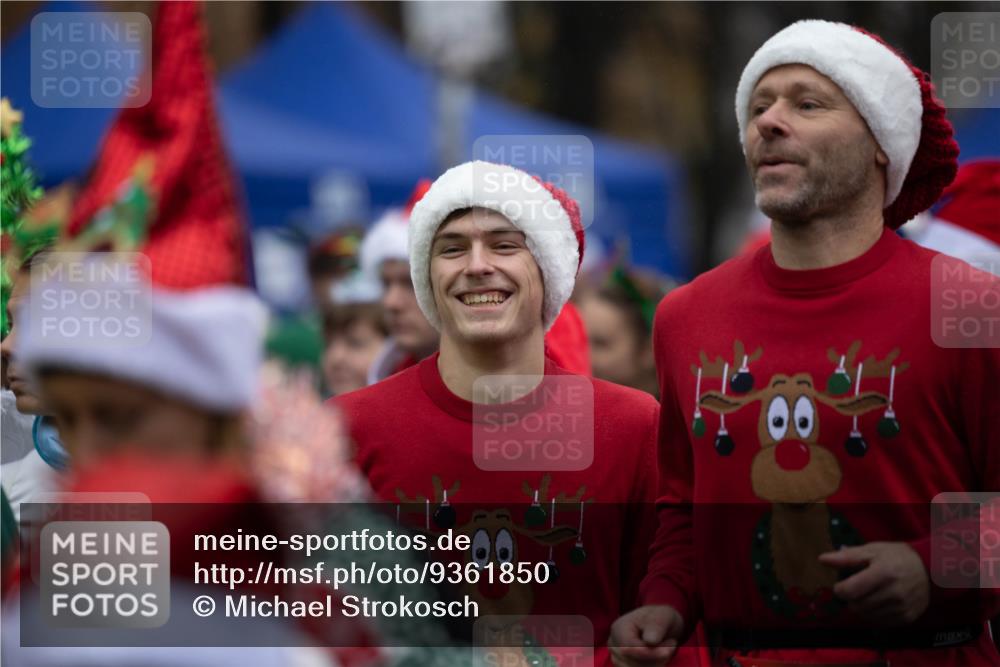 07.12.2025 - St. Pauli X-Mass-Run No. 15 Michael Strokosch http://msf.ph/oto/9361850 07.12.2025 12:20:01 Laufen 90 meine-sportfotos.de