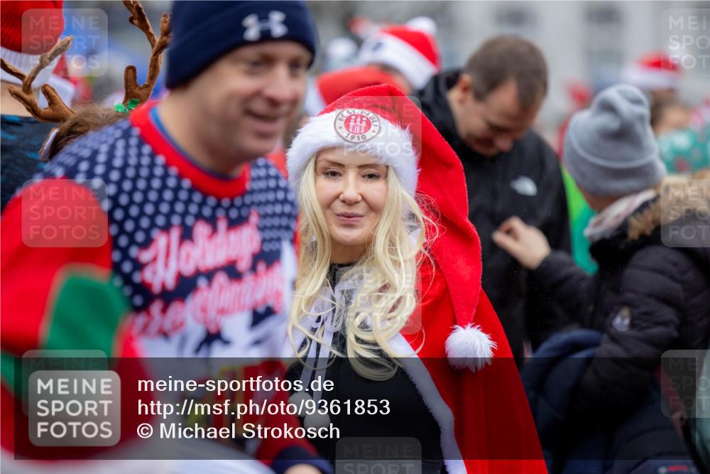 07.12.2025 - St. Pauli X-Mass-Run No. 15 Michael Strokosch http://msf.ph/oto/9361853 07.12.2025 12:20:13 Laufen 1910 meine-sportfotos.de
