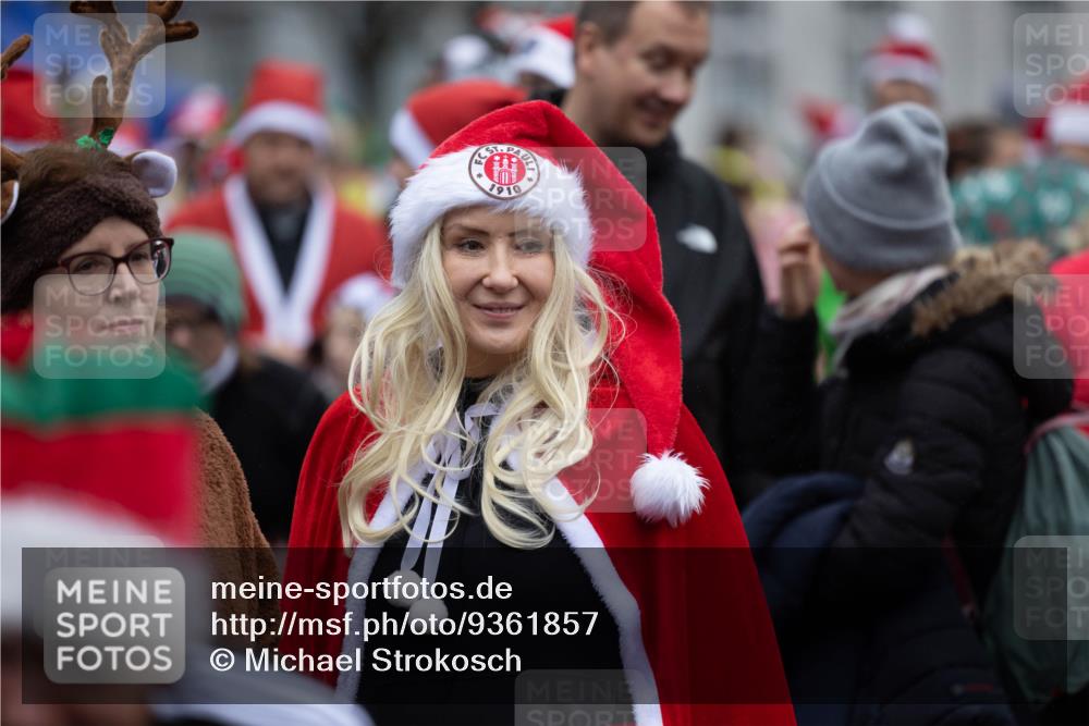 07.12.2025 - St. Pauli X-Mass-Run No. 15 Michael Strokosch http://msf.ph/oto/9361857 07.12.2025 12:20:14 Laufen 1910 meine-sportfotos.de
