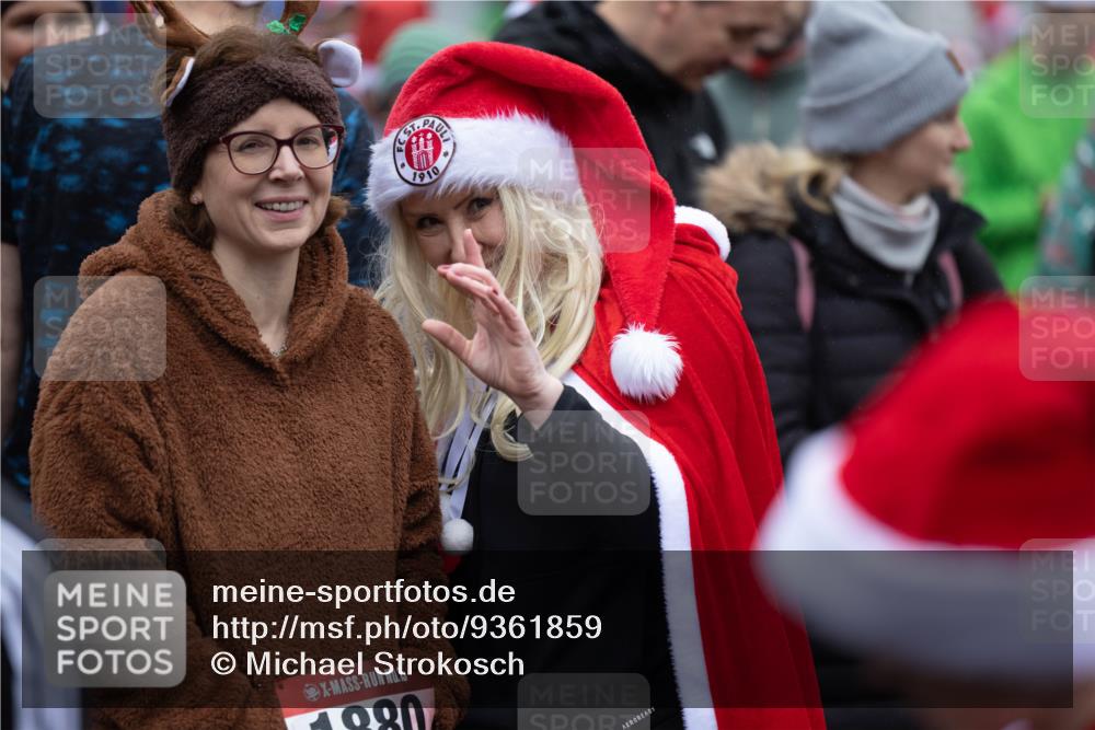 07.12.2025 - St. Pauli X-Mass-Run No. 15 Michael Strokosch http://msf.ph/oto/9361859 07.12.2025 12:20:21 Laufen 5, 1910 meine-sportfotos.de