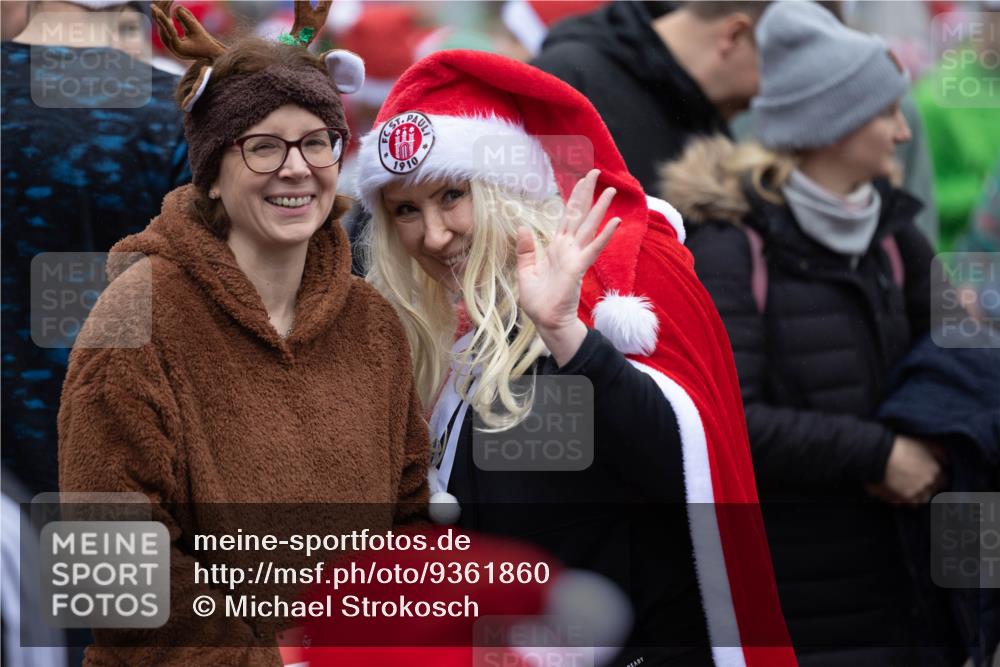 07.12.2025 - St. Pauli X-Mass-Run No. 15 Michael Strokosch http://msf.ph/oto/9361860 07.12.2025 12:20:22 Laufen 1910 meine-sportfotos.de