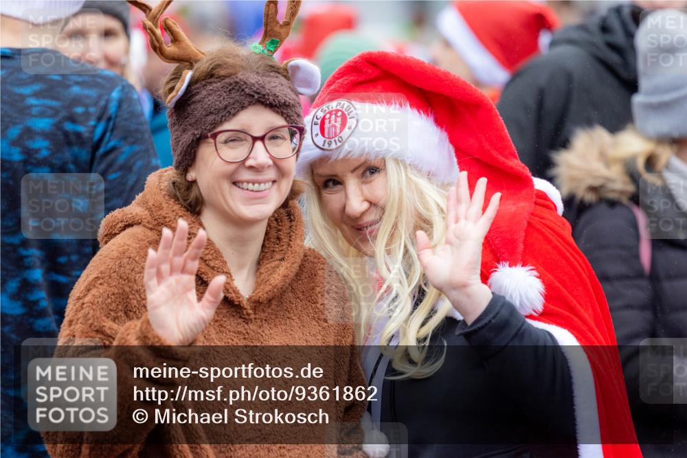 07.12.2025 - St. Pauli X-Mass-Run No. 15 Michael Strokosch http://msf.ph/oto/9361862 07.12.2025 12:20:22 Laufen 1910 meine-sportfotos.de