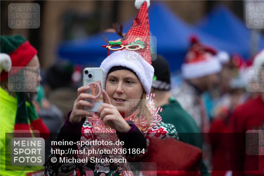 07.12.2025 - St. Pauli X-Mass-Run No. 15 Michael Strokosch http://msf.ph/oto/9361864 07.12.2025 12:20:30 Laufen  meine-sportfotos.de
