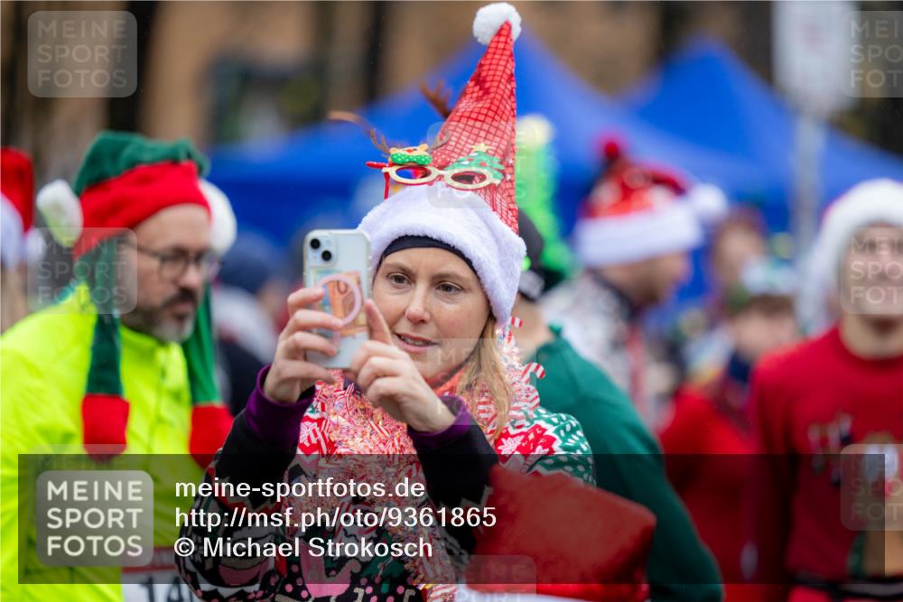 07.12.2025 - St. Pauli X-Mass-Run No. 15 Michael Strokosch http://msf.ph/oto/9361865 07.12.2025 12:20:31 Laufen  meine-sportfotos.de