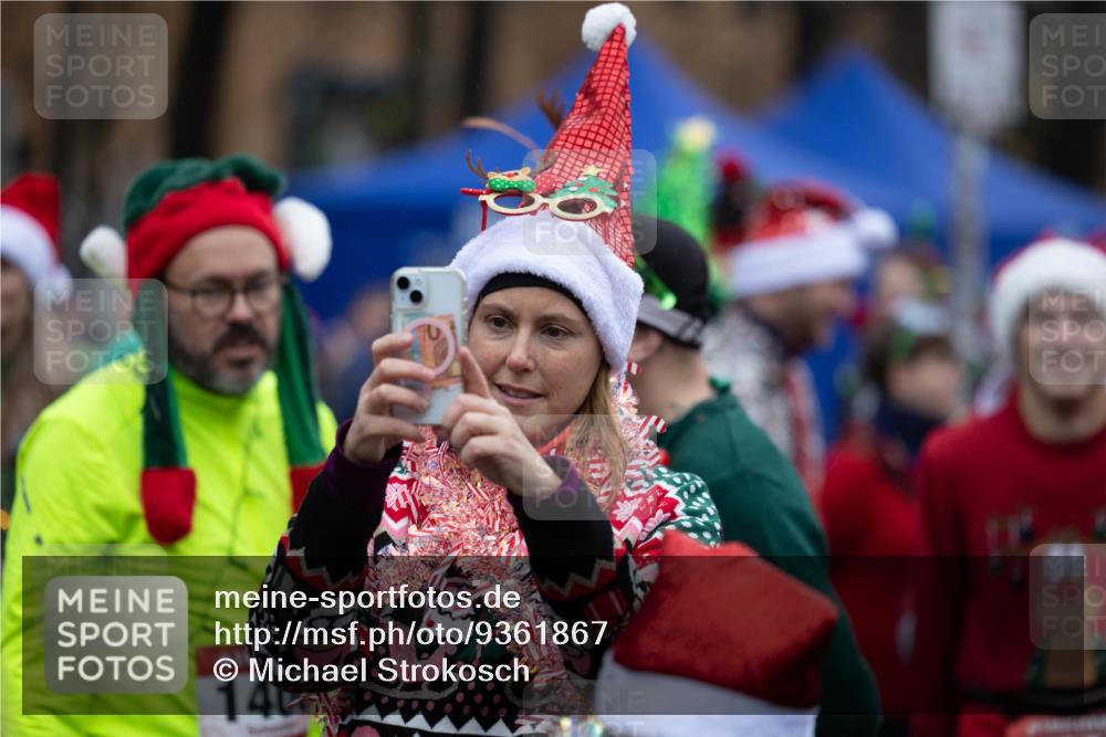 07.12.2025 - St. Pauli X-Mass-Run No. 15 Michael Strokosch http://msf.ph/oto/9361867 07.12.2025 12:20:32 Laufen 140 meine-sportfotos.de