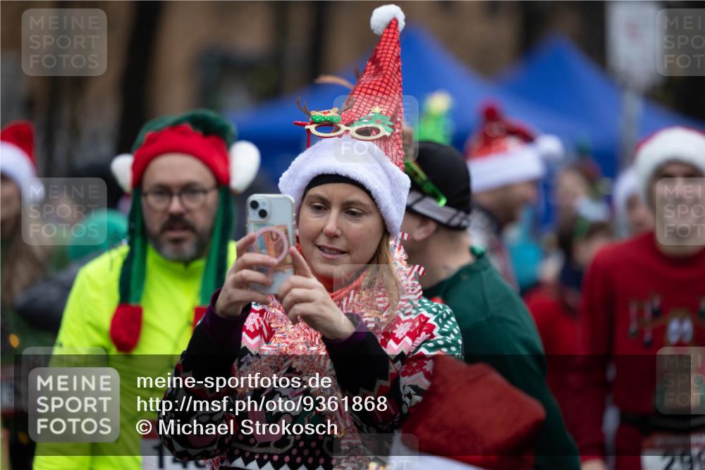 07.12.2025 - St. Pauli X-Mass-Run No. 15 Michael Strokosch http://msf.ph/oto/9361868 07.12.2025 12:20:32 Laufen 299 meine-sportfotos.de