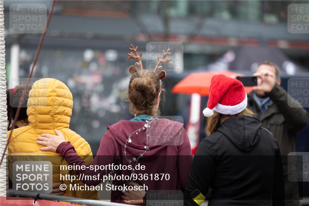 07.12.2025 - St. Pauli X-Mass-Run No. 15 Michael Strokosch http://msf.ph/oto/9361870 07.12.2025 12:21:19 Laufen  meine-sportfotos.de