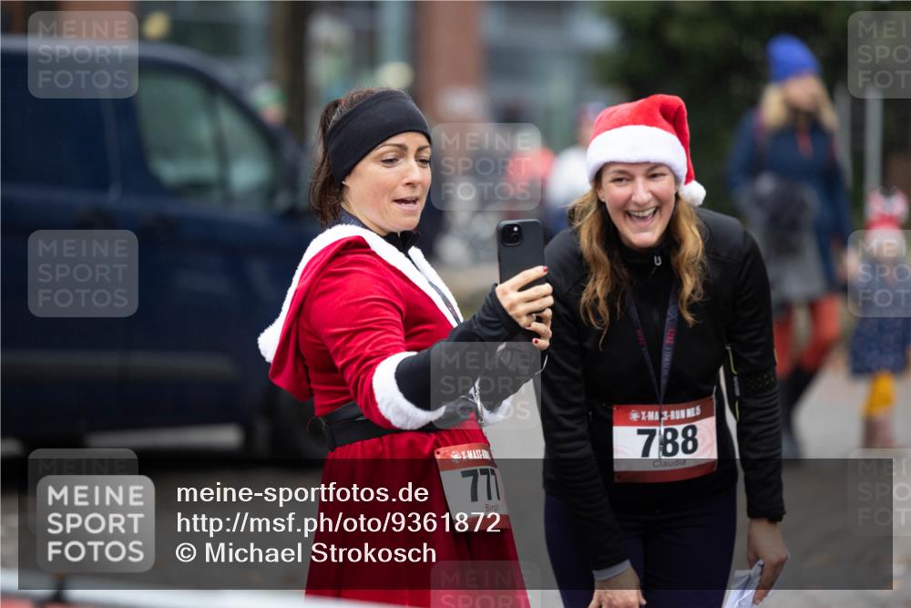 07.12.2025 - St. Pauli X-Mass-Run No. 15 Michael Strokosch http://msf.ph/oto/9361872 07.12.2025 12:21:45 Laufen 771, 788 meine-sportfotos.de