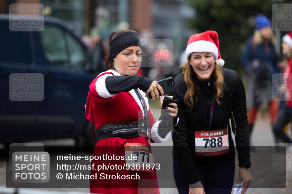 07.12.2025 - St. Pauli X-Mass-Run No. 15 Michael Strokosch http://msf.ph/oto/9361873 07.12.2025 12:21:45 Laufen 2825, 777, 788 meine-sportfotos.de