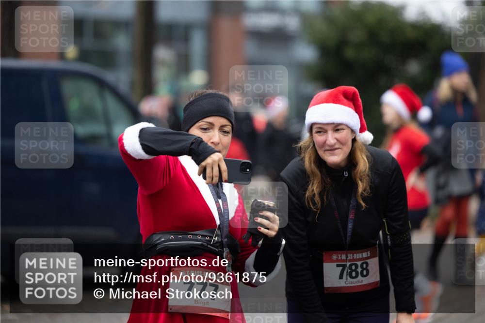 07.12.2025 - St. Pauli X-Mass-Run No. 15 Michael Strokosch http://msf.ph/oto/9361875 07.12.2025 12:21:45 Laufen 15, 777, 5, 788 meine-sportfotos.de
