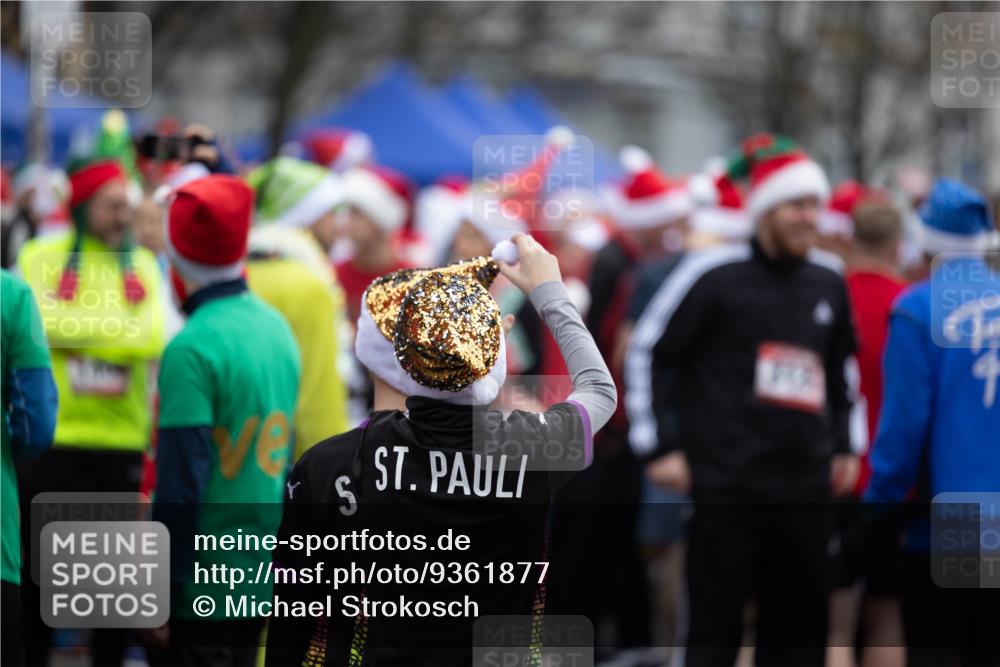 07.12.2025 - St. Pauli X-Mass-Run No. 15 Michael Strokosch http://msf.ph/oto/9361877 07.12.2025 12:22:12 Laufen  meine-sportfotos.de