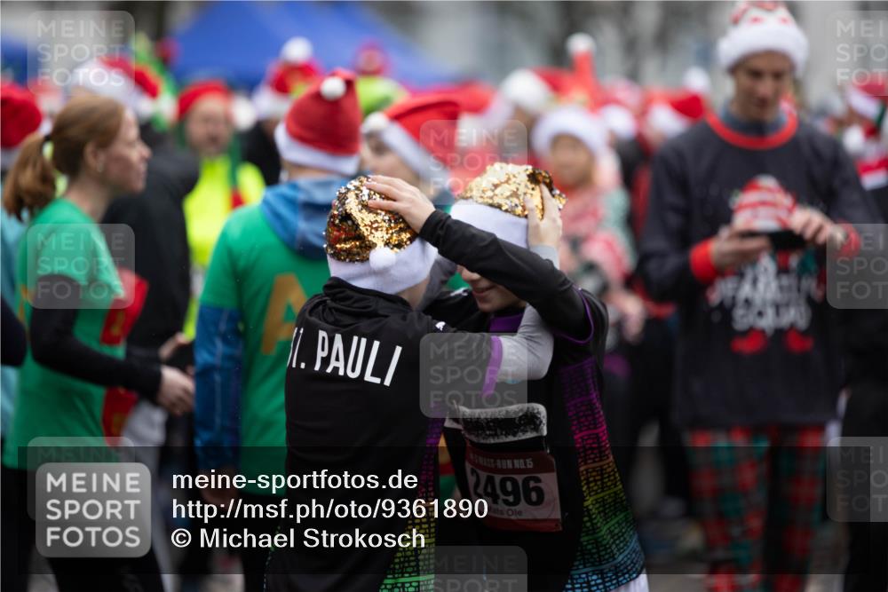 07.12.2025 - St. Pauli X-Mass-Run No. 15 Michael Strokosch http://msf.ph/oto/9361890 07.12.2025 12:22:25 Laufen 1, 15, 2496 meine-sportfotos.de
