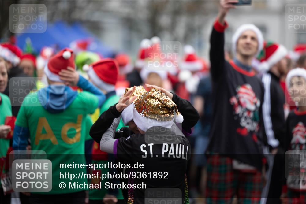 07.12.2025 - St. Pauli X-Mass-Run No. 15 Michael Strokosch http://msf.ph/oto/9361892 07.12.2025 12:22:26 Laufen 3311, 276 meine-sportfotos.de