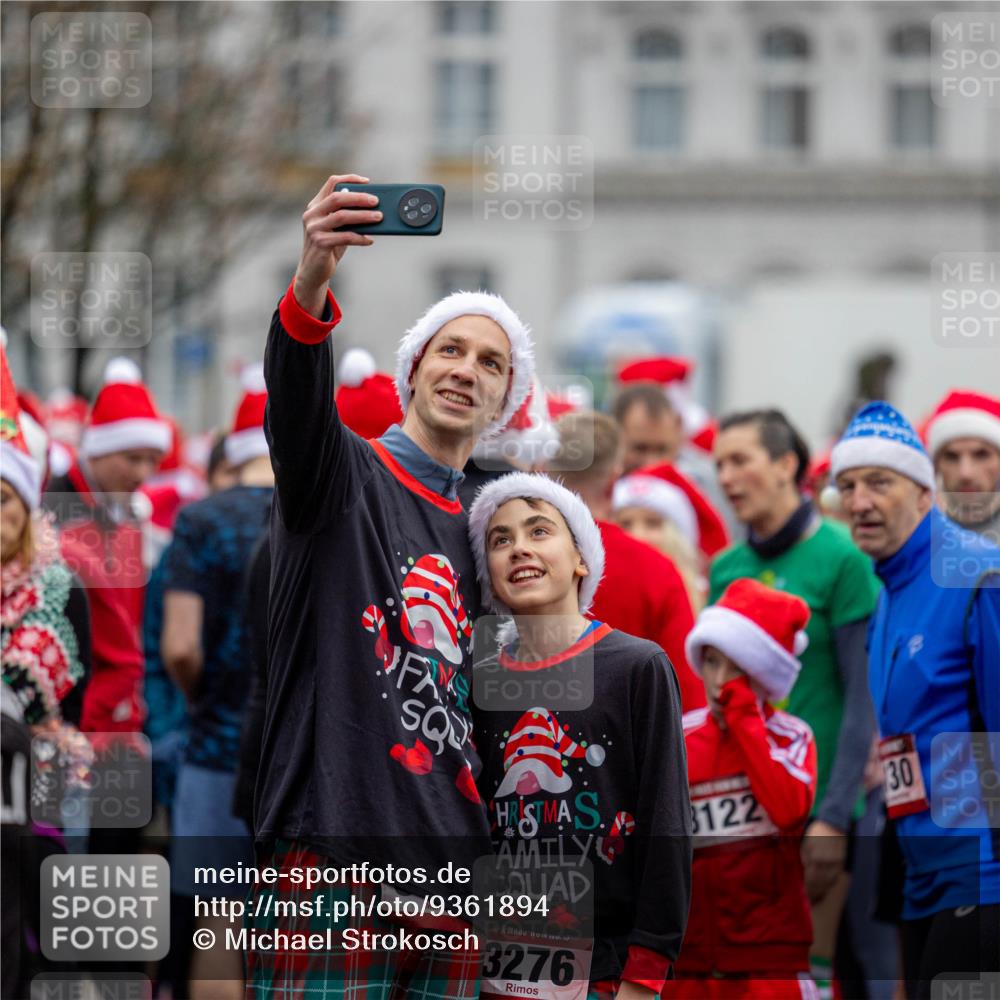 07.12.2025 - St. Pauli X-Mass-Run No. 15 Michael Strokosch http://msf.ph/oto/9361894 07.12.2025 12:22:27 Laufen ©, Michael, Strokosch meine-sportfotos.de
