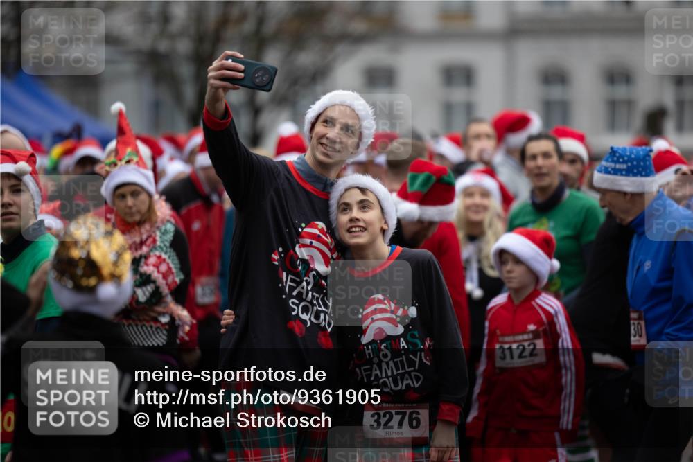 07.12.2025 - St. Pauli X-Mass-Run No. 15 Michael Strokosch http://msf.ph/oto/9361905 07.12.2025 12:22:32 Laufen 10, 3276, 3122, 30 meine-sportfotos.de