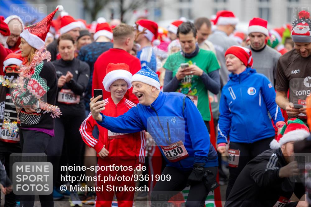 07.12.2025 - St. Pauli X-Mass-Run No. 15 Michael Strokosch http://msf.ph/oto/9361909 07.12.2025 12:23:20 Laufen 4687, 1983, 130, 61 meine-sportfotos.de