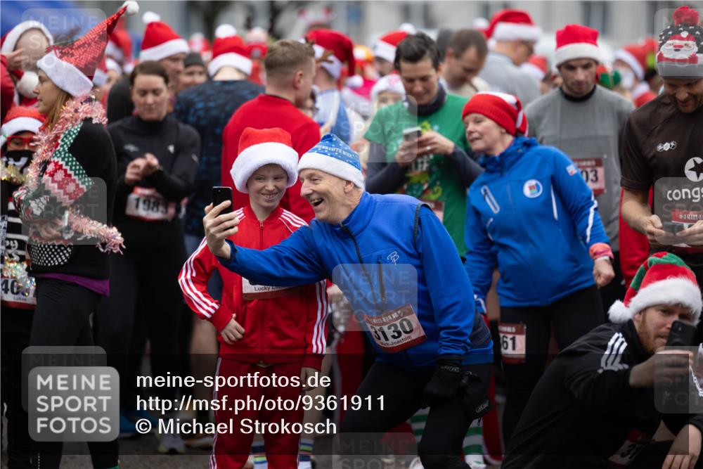 07.12.2025 - St. Pauli X-Mass-Run No. 15 Michael Strokosch http://msf.ph/oto/9361911 07.12.2025 12:23:21 Laufen 40, 1983, 03, 130, 61 meine-sportfotos.de