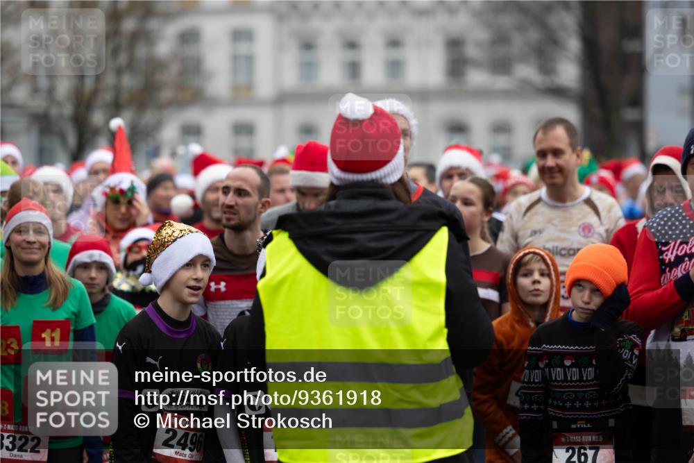 07.12.2025 - St. Pauli X-Mass-Run No. 15 Michael Strokosch http://msf.ph/oto/9361918 07.12.2025 12:27:17 Laufen 23, 11, 3, 5, 3322, 13, 2496, 3, 15, 267 meine-sportfotos.de