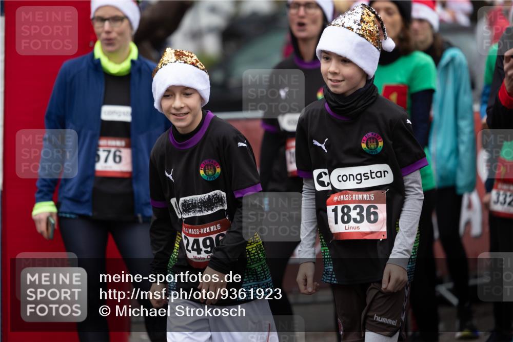 07.12.2025 - St. Pauli X-Mass-Run No. 15 Michael Strokosch http://msf.ph/oto/9361923 07.12.2025 12:30:19 Laufen 576, 1910, 15, 249, 2, 10, 14, 1910, 15, 1836, 332 meine-sportfotos.de