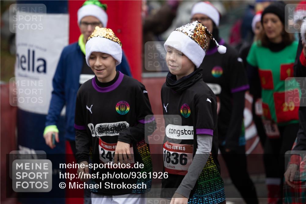 07.12.2025 - St. Pauli X-Mass-Run No. 15 Michael Strokosch http://msf.ph/oto/9361926 07.12.2025 12:30:20 Laufen 24, 1910, 15, 836, 10, 10, 10, 101, 20, 1981 meine-sportfotos.de